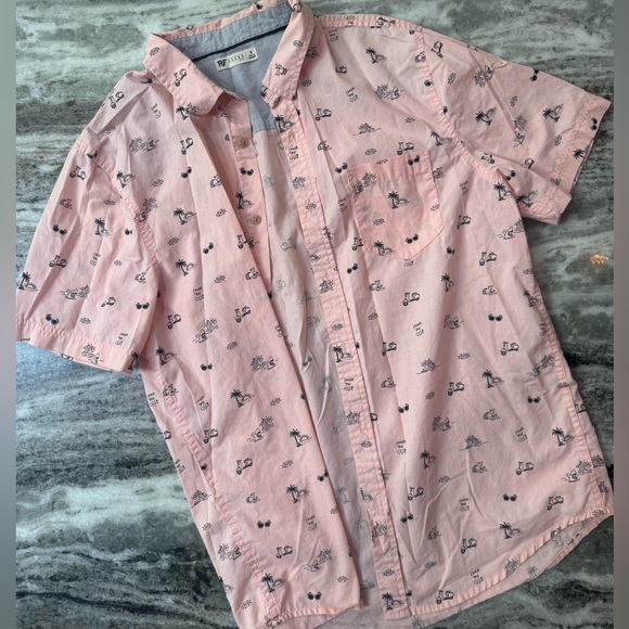 RF Brand Other - Men’s polo button down short sleeve shirt size medium